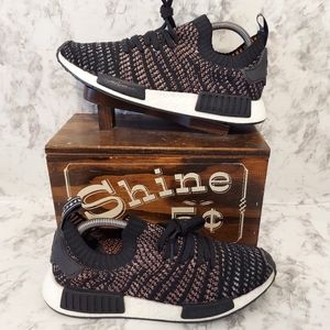 adidas gazelle silver green womens Adidas NMD R1 STLT Triple Black main image 0